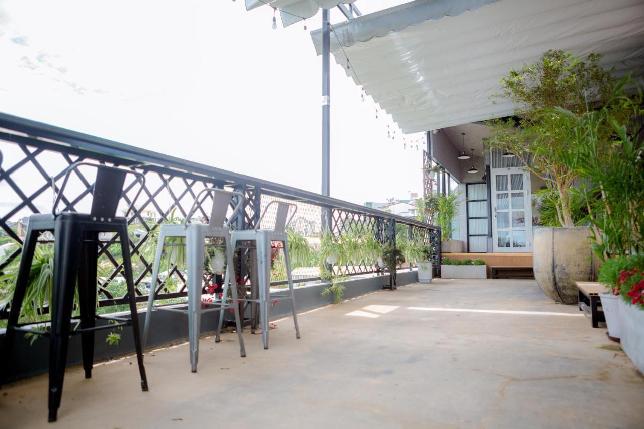 Steed Hotel Da Lat Exterior photo